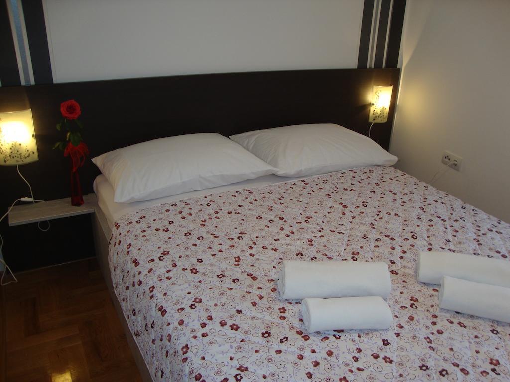 Apartments Marina Vodice Exterior photo